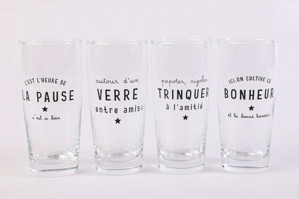 4 verres à bière c'est l'heure de la pause