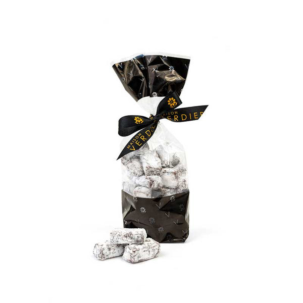 Givrette, une spécialité chocolatée alliant chocolat noir et Cointreau
