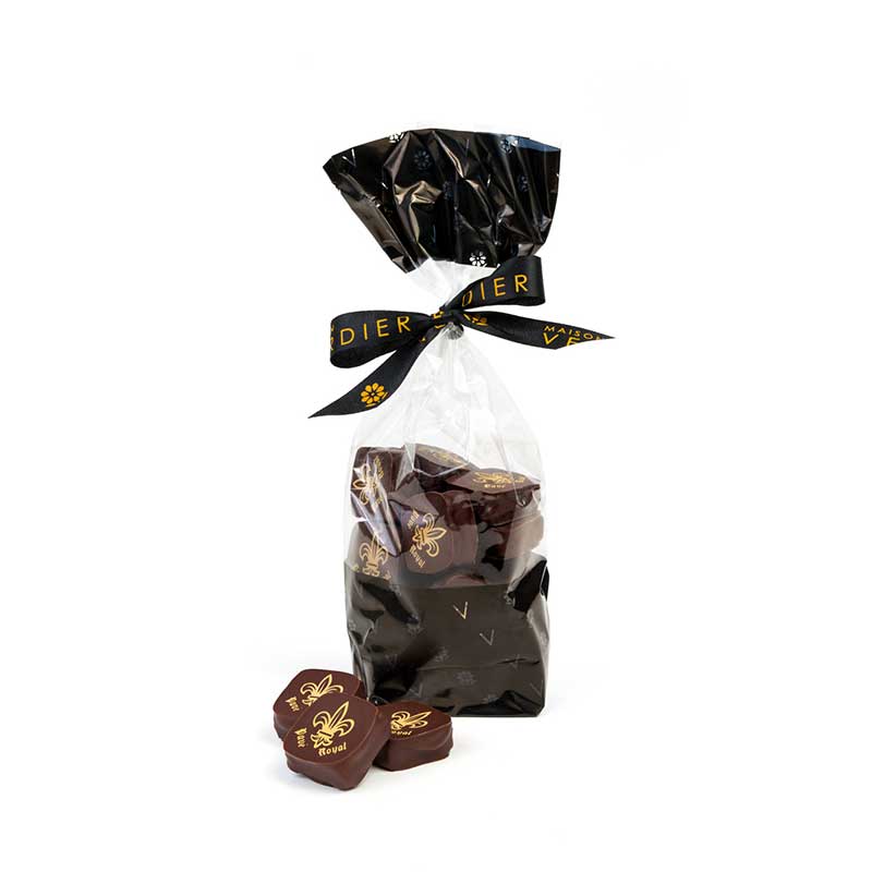 Pavé Royal, ganache au chocolat noir, rhum et raisins