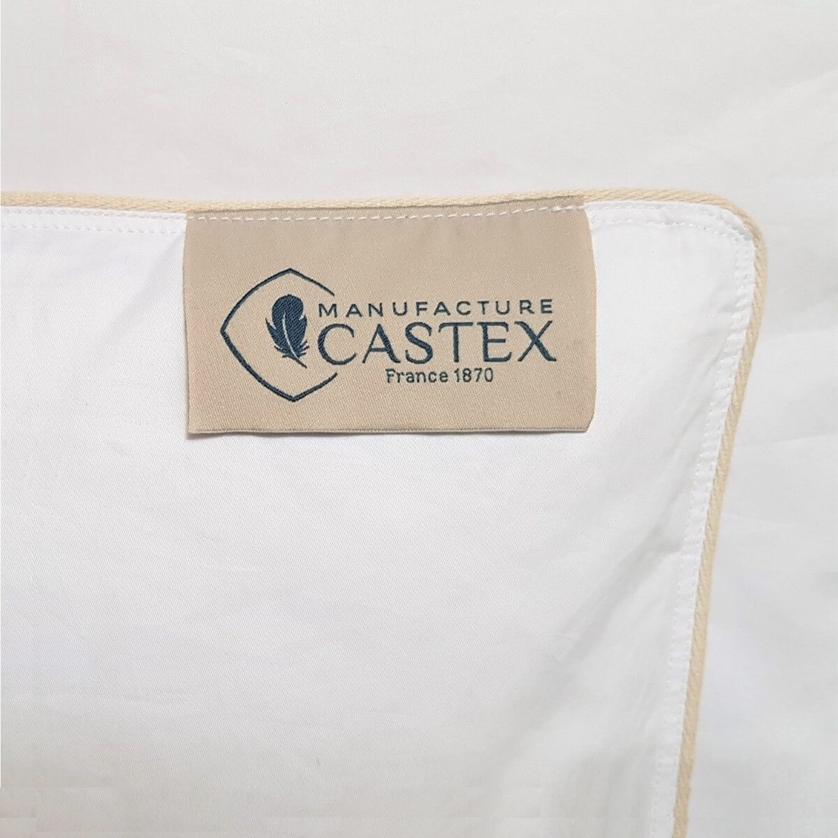 Mid-season goose comforter