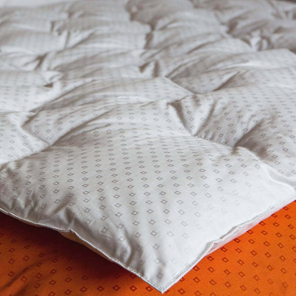 Jacquard Throw White