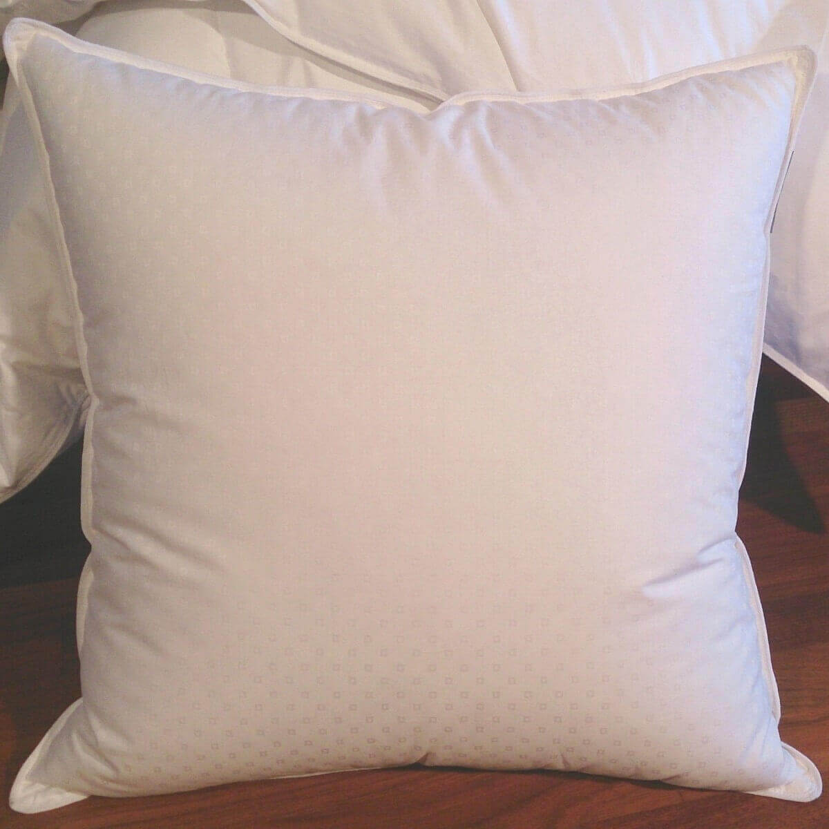 90% jacquard down pillow