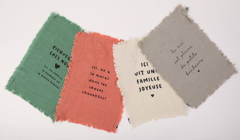Set of 4 happy family hand towels