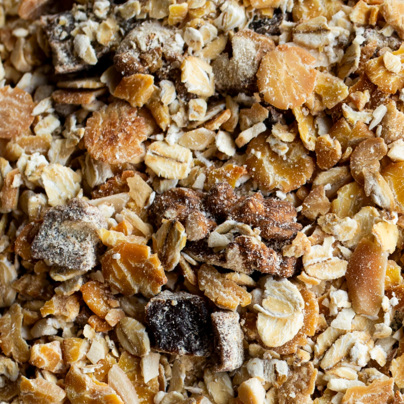 Gros plan sur le muesli bio et protéiné amande et noisette Forever Nuts de nümorning